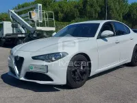 Usata Alfa Romeo Giulia Business Launch Edition 150 CV (110 kW) 2018 Bianco Berlina