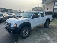 Second-hand Nissan Navara 190 CP (139 kW) 2012 Alb Pickup