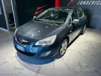 Usata Opel Astra Cosmo 100 CV (73 kW) 2010 Grigio Berlina