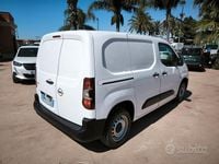 Usata Opel Combo 101 CV (74 kW) 2021 Bianco Monovolume