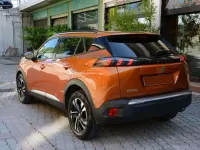Usata Peugeot 2008 Allure 110 CV (80 kW) 2022 Arancione SUV