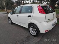 Usata Fiat Grande Punto Street 77 CV (56 kW) 2014 Bianco Utilitaria