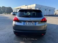 Usata Peugeot 2008 Allure 100 CV (73 kW) 2017 Argento SUV