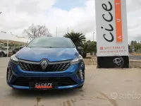 Usata Renault Clio V Techno 91 CV (66 kW) 2025 Blu Berlina