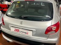 Usata Peugeot 206 59 CV (43 kW) 2011 Argento Berlina