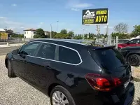 Käytetty Opel Astra Cosmo 140 HP (102 kW) 2011 Musta Farmari