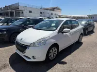 Usata Peugeot 208 68 CV (50 kW) 2014 Bianco Utilitaria