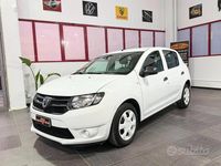 Usata Dacia Sandero Lauréate 75 CV (55 kW) 2016 Bianco Berlina