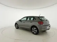 Usata VW Polo Comfortline 80 CV (58 kW) 2019 Limestone grey metallizzato Utilitaria