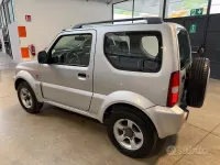 Usata Suzuki Jimny 86 CV (63 kW) 2005 Grigio SUV