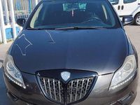 Usata Lancia Delta Gold 120 CV (88 kW) 2012 Grigio Utilitaria