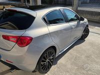 Usata Alfa Romeo Giulietta Exclusive 150 CV (110 kW) 2014 Grigio Utilitaria