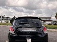 Usata Lancia Ypsilon 85 CV (62 kW) 2015 Nero Utilitaria