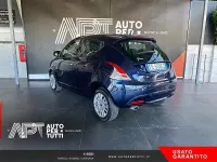 Usata Lancia Ypsilon Gold 95 CV (69 kW) 2016 Blu Utilitaria
