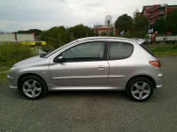 Usata Peugeot 206 88 CV (64 kW) 2006 Argento Berlina