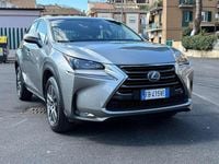 Usata Lexus NX300h Executive Line 155 CV (114 kW) 2015 Argento SUV