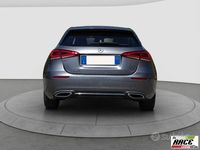 Usata Mercedes A160 110 CV (80 kW) 2019 Grigio chiaro Berlina