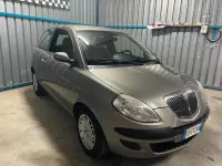 Usata Lancia Ypsilon 60 CV (44 kW) 2004 Grigio Utilitaria