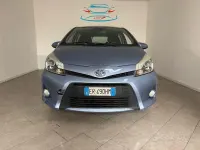 Second-hand Toyota Yaris Hybrid Lounge 75 CP (55 kW) 2013 Albastru Berlinǎ