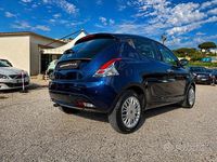 Usata Lancia Ypsilon Gold 69 CV (50 kW) 2017 Blu Utilitaria