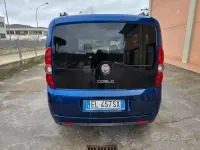 Usata Fiat Doblò Emotion 105 CV (77 kW) 2012 Bluazzurro Monovolume