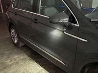 Usata VW Tiguan Life 131 CV (96 kW) 2023 Grigio SUV
