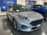 Usata Ford Kuga ST-Line 120 CV (88 kW) 2022 Solar silver SUV