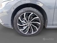 Usata VW Golf VIII Style 131 CV (96 kW) 2023 Grigio Berlina