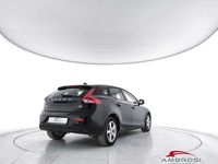 Usata Volvo V40 Business Edition 120 CV (88 kW) 2017 Nero Utilitaria