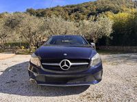 Usata Mercedes A180 109 CV (80 kW) 2017 Blu/azzurro Berlina