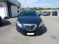 Begagnad Lancia Delta 120 HK (88 kW) 2008 Blå Halvkombi