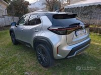 Usata Toyota Yaris 116 CV (85 kW) 2024 Grigio Berlina