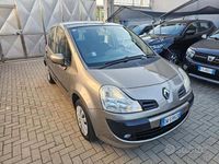Usata Renault Modus Dynamique 75 CV (55 kW) 2009 Oro Monovolume