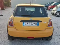 Usata Mini ONE 75 CV (55 kW) 2009 Giallo Utilitaria
