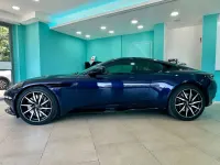 Usata Aston Martin DB11 510 CV (375 kW) 2019 Mariana blue metallic Coupé