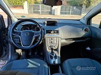 Usata Opel Meriva 120 CV (88 kW) 2015 Monovolume