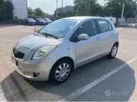 Usata Toyota Yaris Sol 87 CV (63 kW) 2008 Grigio Utilitaria