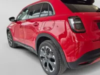 Usata Fiat 600 La Prima 110 CV (80 kW) 2025 Rosso SUV