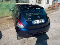 Usata Lancia Ypsilon Gold 69 CV (50 kW) 2017 Blu Utilitaria