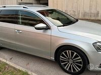 Usata VW Passat 170 CV (125 kW) 2012 Grigio Station wagon