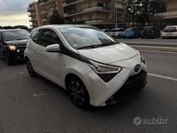 Usata Toyota Aygo Connect Style 72 CV (52 kW) 2021 Bianco Utilitaria