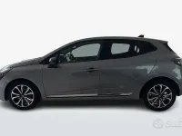 Usata Renault Clio V Techno 91 CV (66 kW) 2025 Grigio Berlina