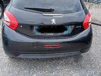 Usata Peugeot 208 68 CV (50 kW) 2012 Nero Utilitaria