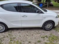 Usata Lancia Ypsilon Gold 69 CV (50 kW) 2016 Utilitaria