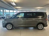 Usado VW Multivan Style 150 HP (110 kW) 2022 Cinzento Monovolume