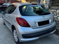 Usata Peugeot 207 90 CV (66 kW) 2006 Gray Berlina