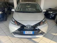 Usata Toyota Aygo X-clusiv 69 CV (50 kW) 2018 Argento Utilitaria