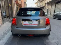 Usata Mini Cooper 116 CV (85 kW) 2018 Grigio Utilitaria
