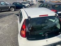 Usata Peugeot 107 Active 68 CV (50 kW) 2014 Bianco Utilitaria