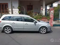 Usata Opel Astra 120 CV (88 kW) 2005 Grigio Station wagon